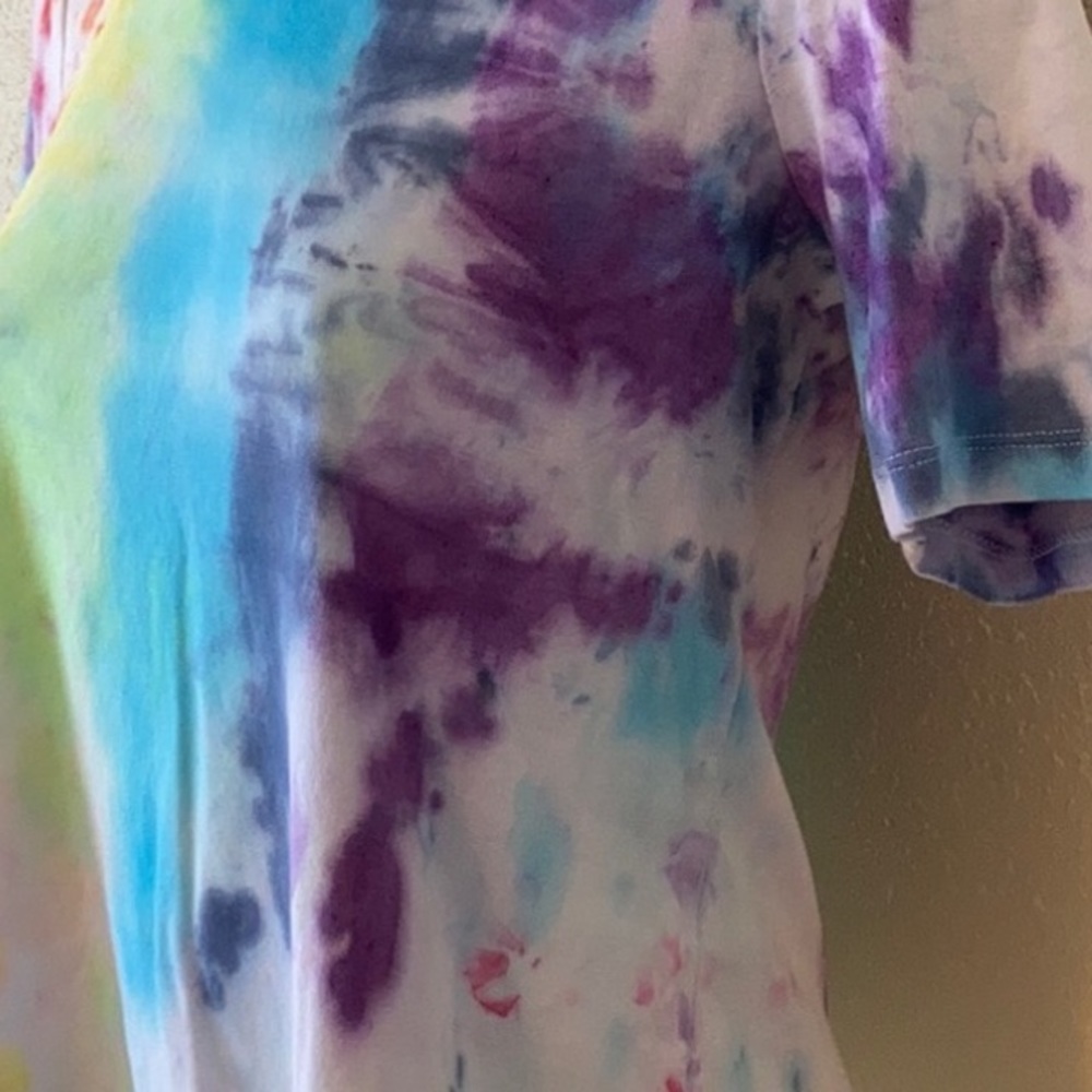 Tie Dye Shirt Chico’s brand Size 1 - Picture 4 of 5